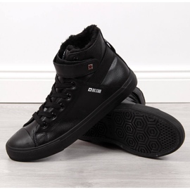 Isolierte schwarze Herren-Sneaker Big Star Y174020F 2