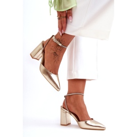 Öko-Lederpumps mit Zierriemen, Golden Lirosa 1