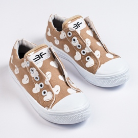 SHELOVET Beigefarbene Slip-on-Sneaker für Mädchen mit 3F-Herzen 1