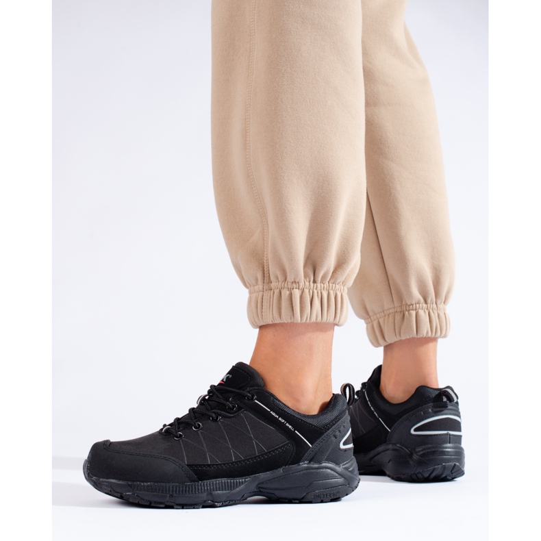 DK schwarze Trekkingschuhe für Damen 1