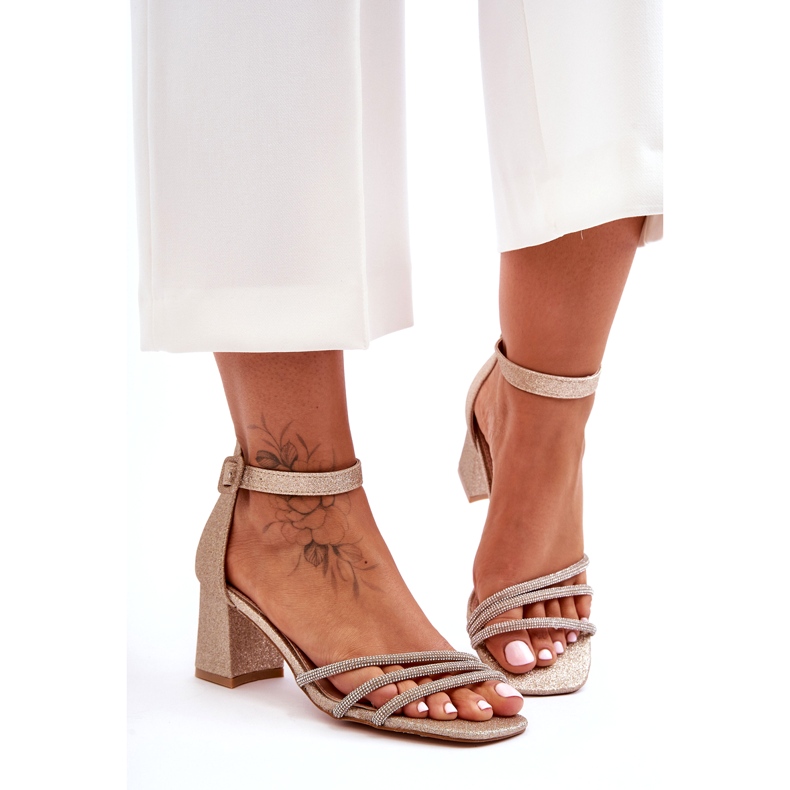 Glänzende Absatzsandalen Golden Enenor 6