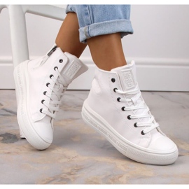 Isolierte Schnürsneaker Big Star W INT1902A weiß 1