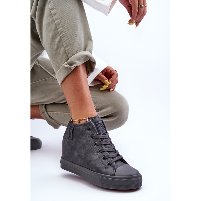 Damen-Sneaker aus Leder mit Keilabsatz Big Star MM274005 Grau 2