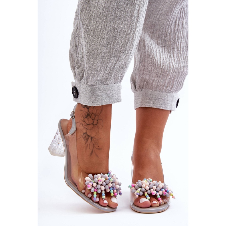 Verzierte modische Sandalen mit Absatz in Grau S.Barski MR1037-23 1