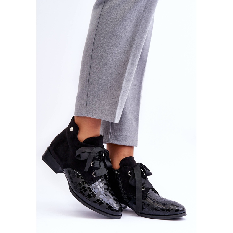 PD1 Flache Damen-Heels mit Schnürung in Schwarz von Meroni 1