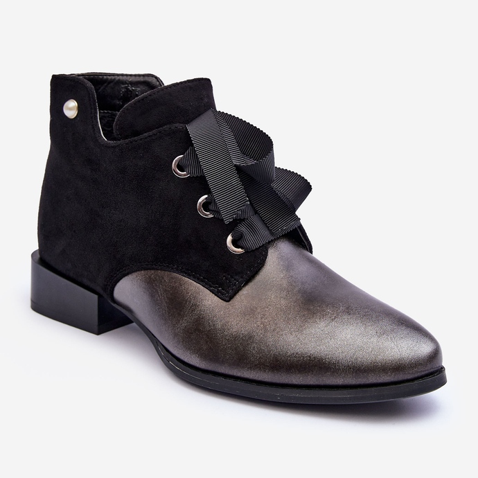 Flache Damen-Heels mit Schnürung in Schwarz von Meroni 1