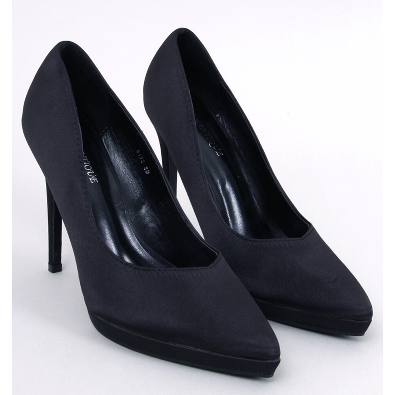 Schwarze Stiletto-Pumps von Inness 1