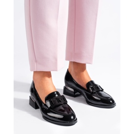 Schwarz lackierte Damenschuhe mit Vinceza-Schnalle 1