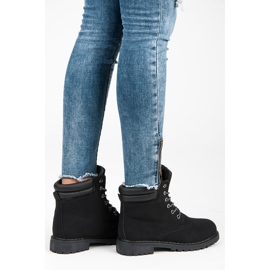 Queentina Schwarze Fallensteller 1