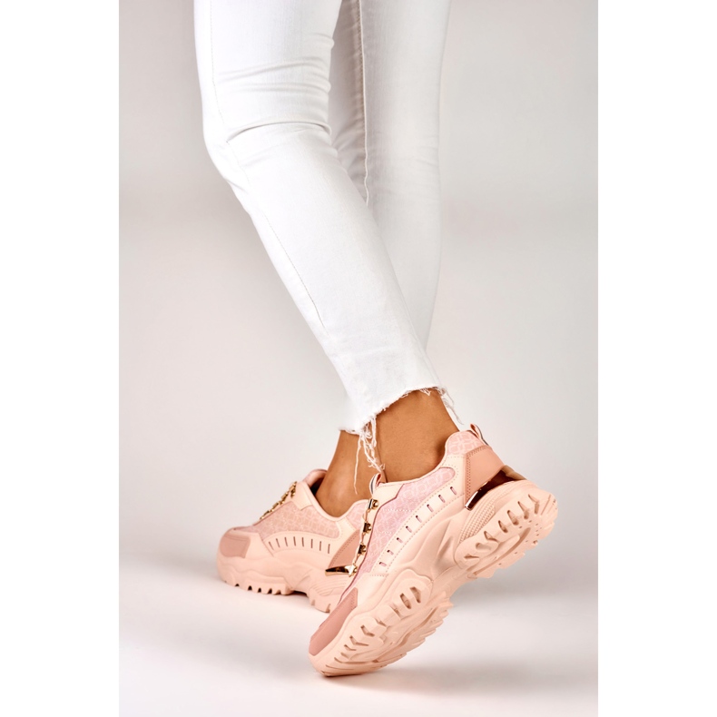 Rosa Damen-Sneaker mit goldenen Accessoires 2