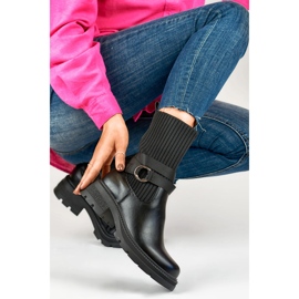 Schwarze Stiefel mit flexiblem Obermaterial 4