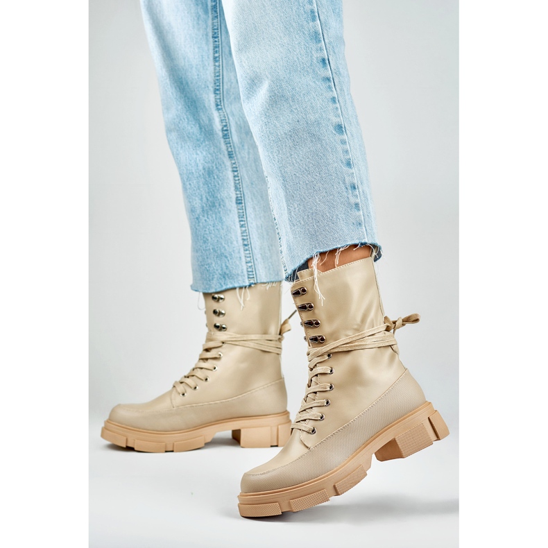 Hochgeschnürte Damenstiefel von Garlin beige 2