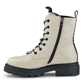 Lackierte beige Arbeiterinnen von Carole 1