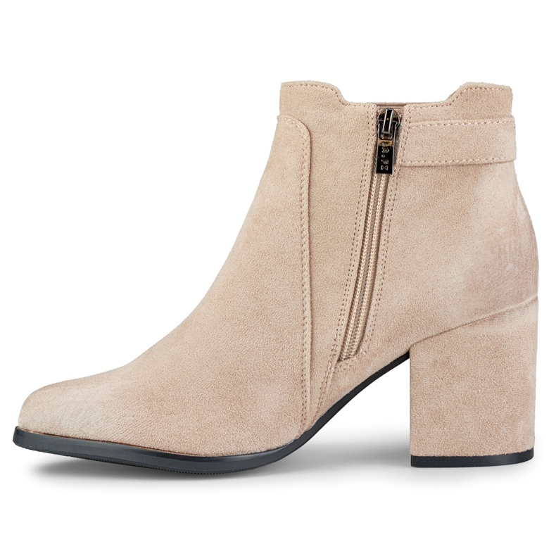 Hellbeige Damenstiefel mit Schnalle 1