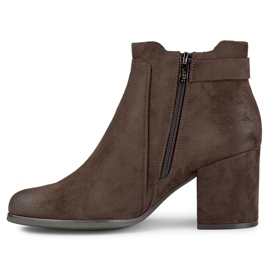 Braune Damenstiefel mit Schnalle 1