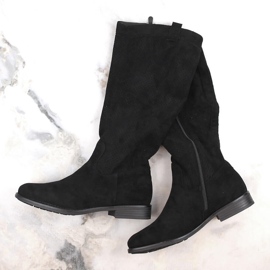 Durchbrochene Damenstiefel aus schwarzem Wildleder Vinceza 16456 2