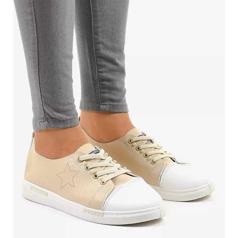 Beige klassische Sneakers QW8371-3 1