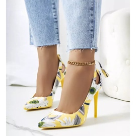 Gelbe High Heels mit floralem Jalisa-Muster mehrfarbig 1