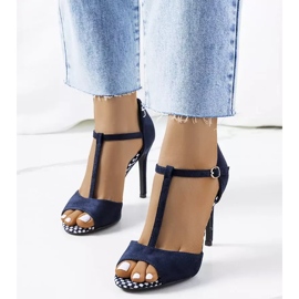 Inna Marineblaue Sandalen auf einem Munger-Absatz 1