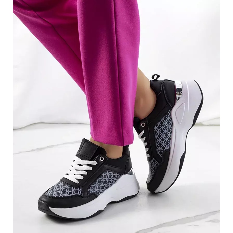 Schwarze Sportsneaker von Milan 1