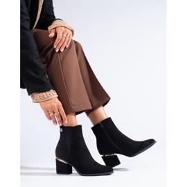 Elegante schwarze Wildlederstiefel für Damen bei Shelovet 1