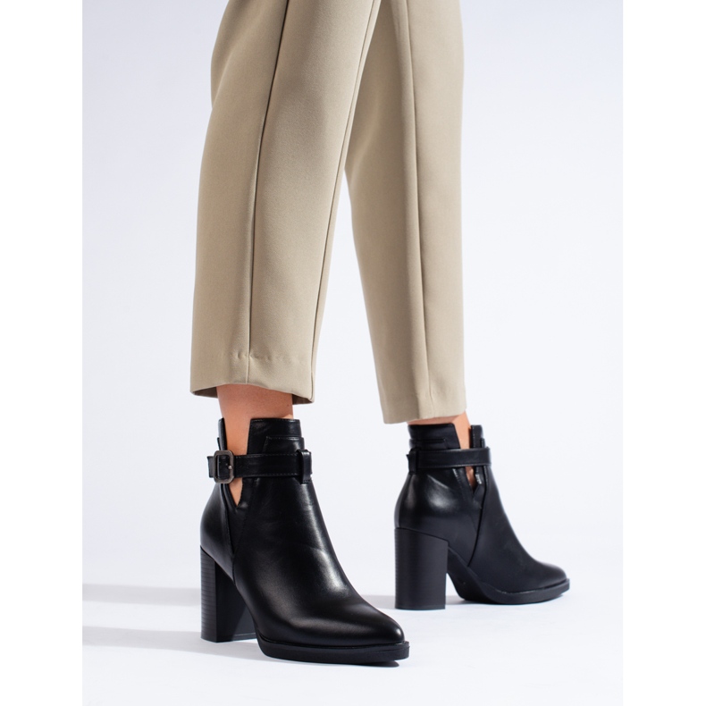 Schwarze klassische Cut-out-Stiefel für Damen von Shelovet 2