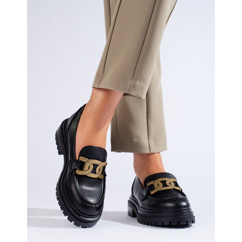 Schwarze Damenmokassins auf einem dicken Shelovet-Plateau 1