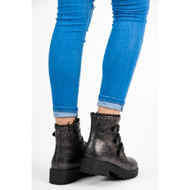 Betler Arbeiter mit Verschlüssen grau 1