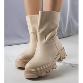 PA1 Nasidi beige isolierte Stiefel 1