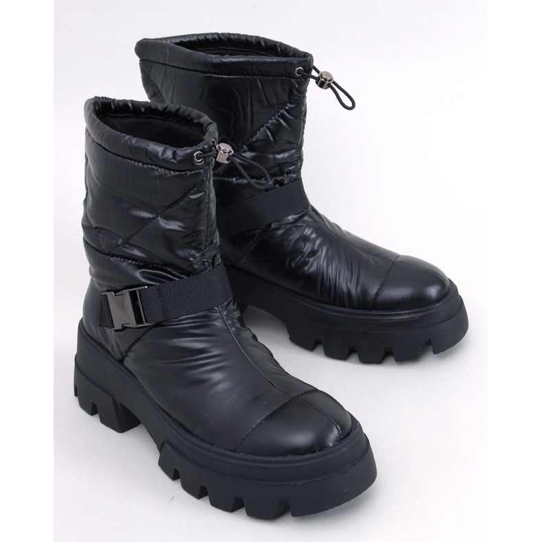 Schwarze Nylonstiefel von Bisset 1