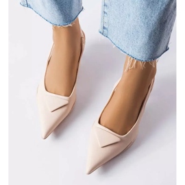 Beigefarbene Sandalen mit niedrigem Absatz von Labonté 2