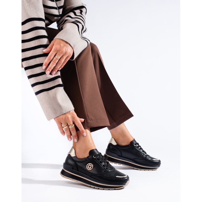 Schwarze Plateau-Sneaker aus Leder von Shelovet 1