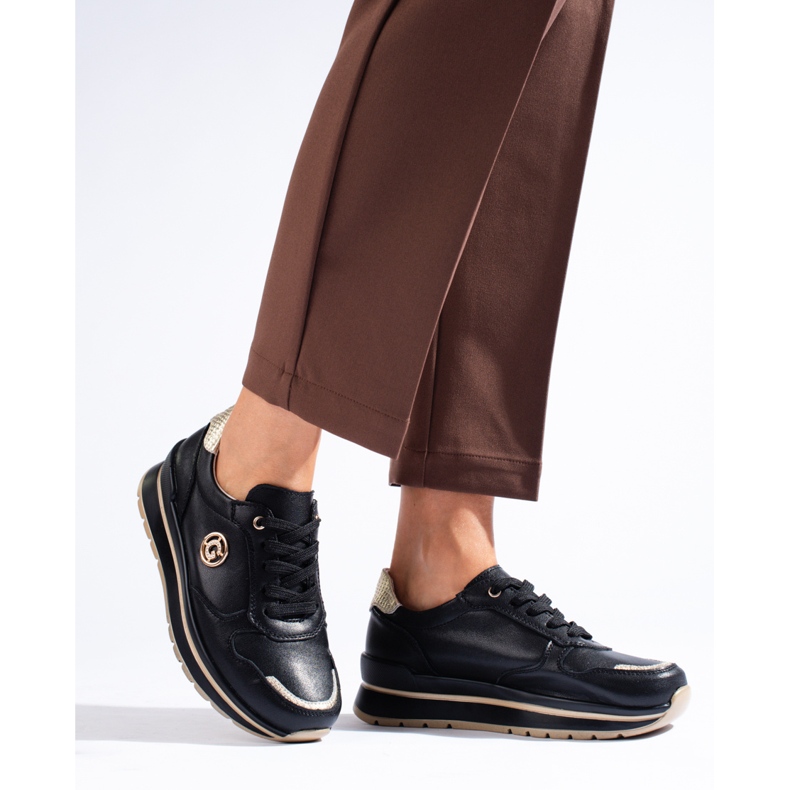 Schwarze Plateau-Sneaker aus Leder von Shelovet 2