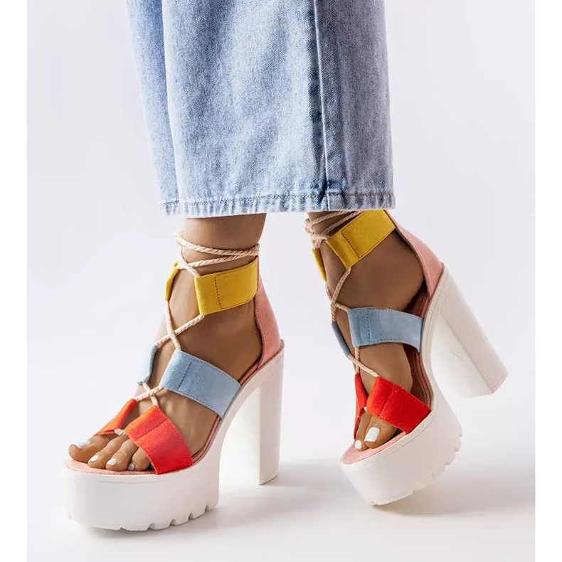 Inna Rosa massive Blocksandalen von Katja 1