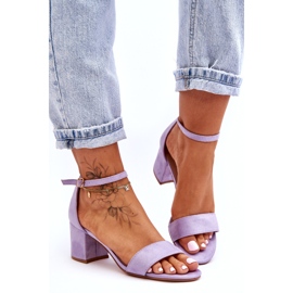 Flitterwochen-Lila-Wildleder-Klassiker-Sandalen mit niedrigem Absatz 3