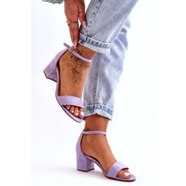 Flitterwochen-Lila-Wildleder-Klassiker-Sandalen mit niedrigem Absatz violett 4