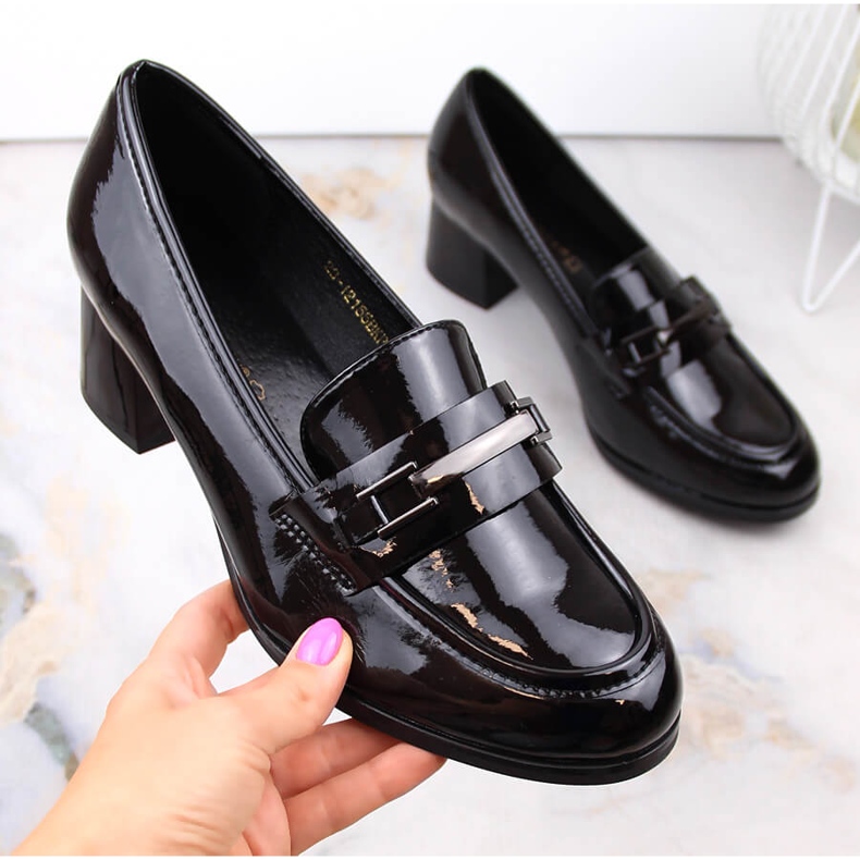 Lackierte Damenmokassins auf High Heels schwarz Potocki SZ12155 1