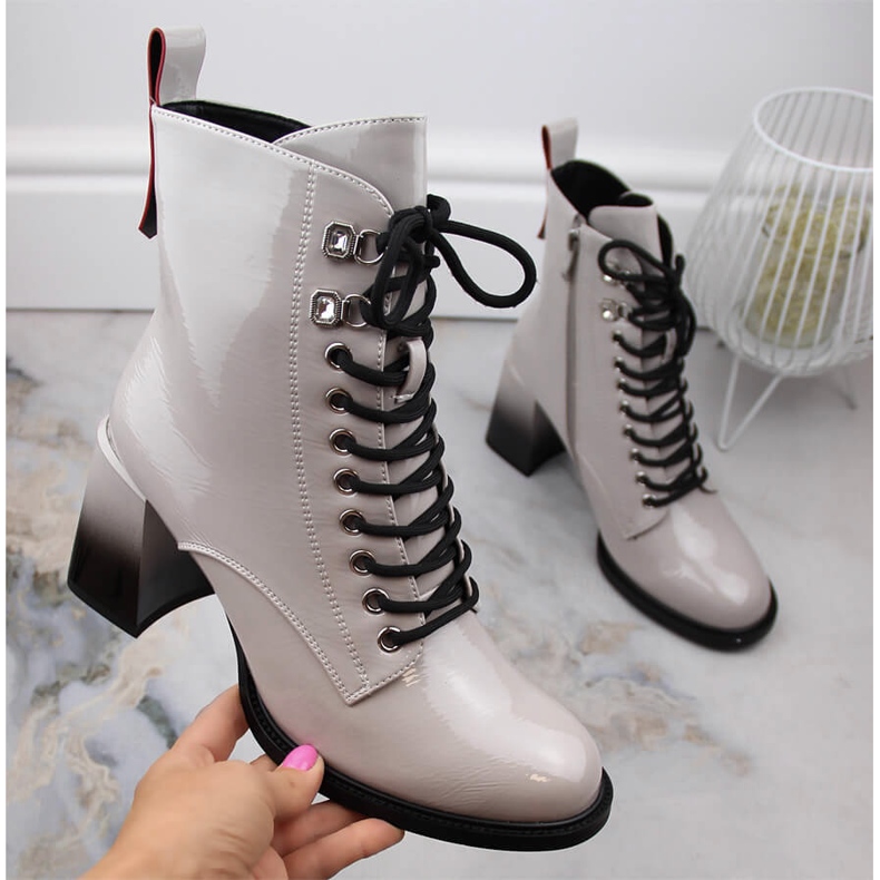 Lackierte Damenstiefel mit hohem Absatz D&amp;A S.Barski Premium Collection MR870-06 grau 1