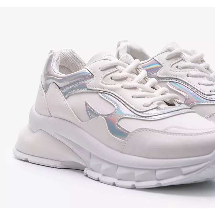 Weiße Sneaker auf dicker Kristen-Sohle 2