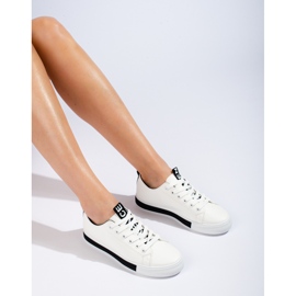 Weiße klassische Sportschuhe von Shelovet 1