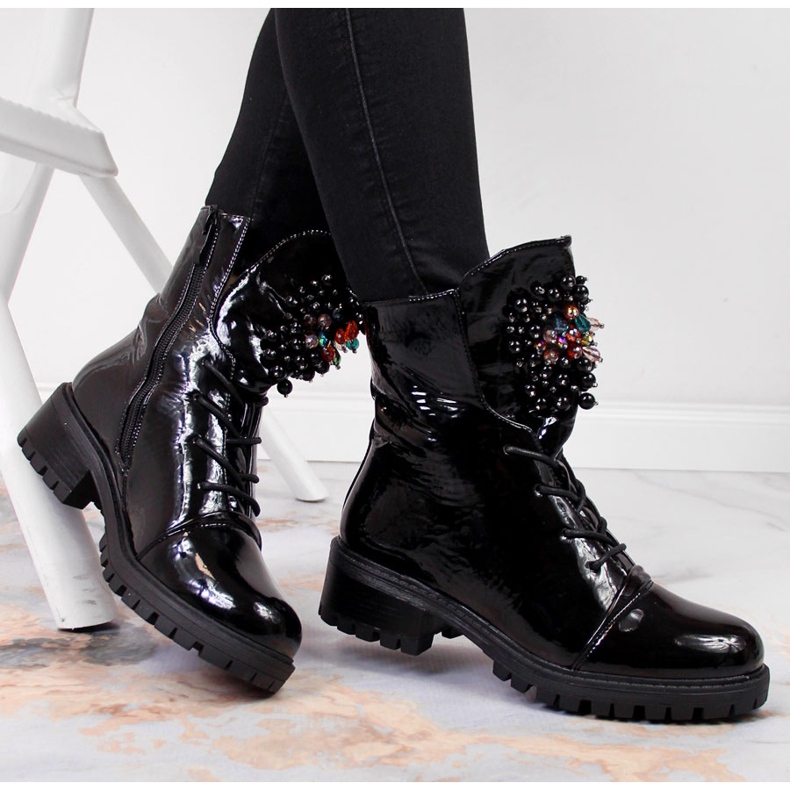 Damenstiefel mit Perlen, isoliert, Lackschwarz Jezzi RMR2071-15 1