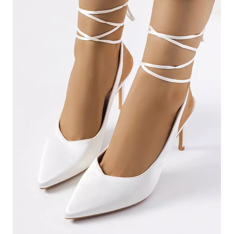 Beige Pumps mit Anneli-Bindung 2