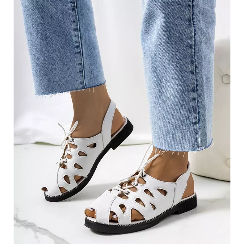 Vlis weiß gebundene Sandalen 1