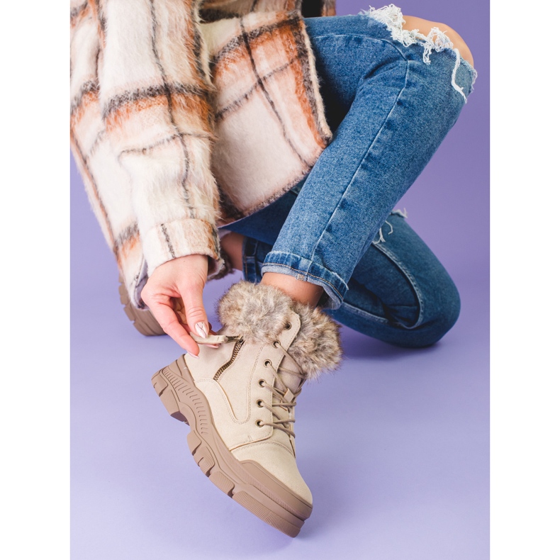 Beige Damenstiefel mit Shelovet-Pelz 2