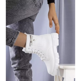 PA1 Foris weiße Damenstiefel 2