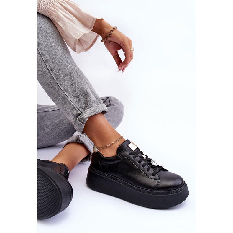 Leder-Sportschuhe auf der Plattform Maciejka 06191-01 Schwarz 1