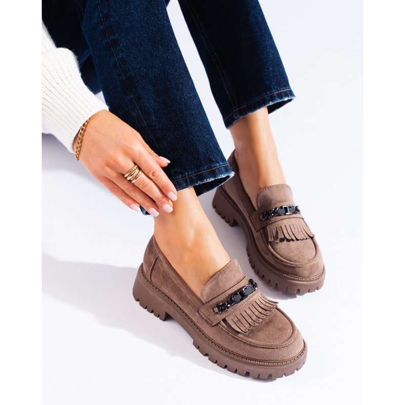Beige Wildleder-Loafer für Damen von Shelovet 1