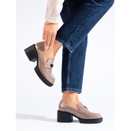 Beige lackierte Shelovet-Damenschuhe 2