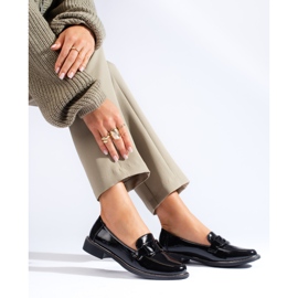 Schwarze Lackschuhe für Damen von Shelovet 1