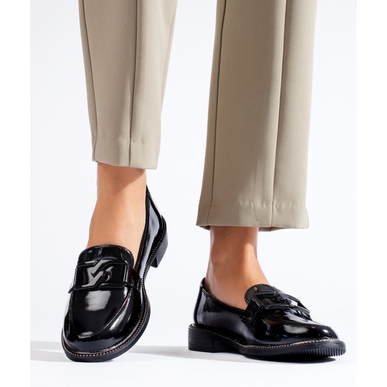 Schwarze Lackschuhe für Damen von Shelovet 2